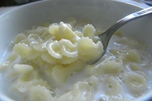 Farfalline cu lapte