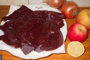 Ficat de vitel cu mere