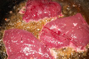 Ficat de vitel cu mere