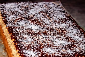 Desert prajitura cu crema de ness si nuca reteta delicioasa