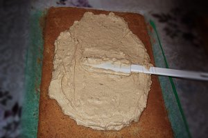 Desert prajitura cu crema de ness si nuca