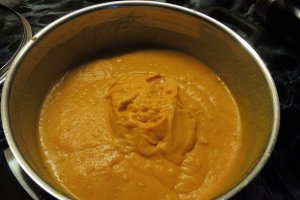 Supa-crema de dovleac cu sunca afumata
