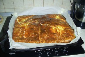 Placinta cu branza sfaramanta si ceapa