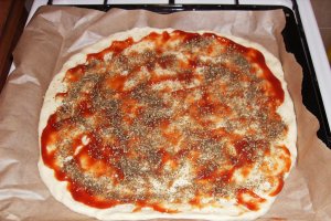 Pizza cu blat crocant