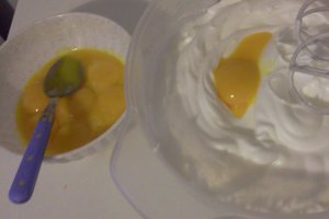 Prajitura cu mere si crema de vanilie