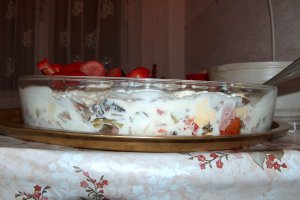 Salata de ciuperci, cascaval, sunca si muraturi....