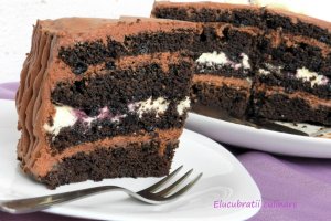 Tort cu ciocolată - Best ever chocolate cake