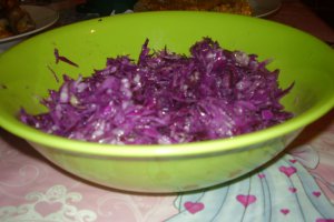 Cus-cus cu pulpe de pui grill si salata de varza rosie