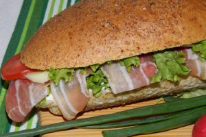 Sandvis cu bacon