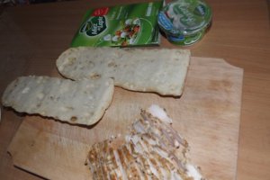 Sandvis cu piept de pui