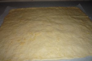 Placinta rasucita cu branza