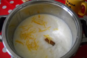 Tarta cu budinca de orez si visine