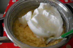 Tarta cu budinca de orez si visine