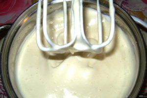 Rulada cu crema de vanilie si banane