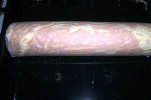 Rulada cu crema de vanilie si banane