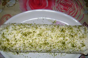 Rulada cu crema de vanilie si banane