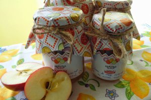 Gem de mere imbatat cu aroma exotica