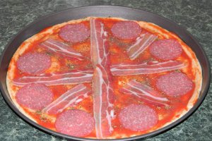 Pizza cu ou