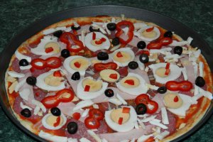 Pizza cu ou