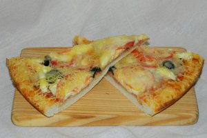 Pizza cu ou
