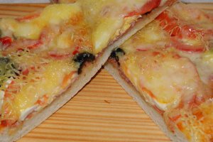 Pizza cu ou