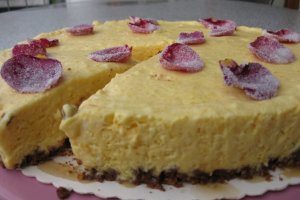 Aprikosenparfait Torte (Tort parfait de caise)