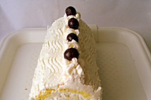 Rulada cu crema de branza si banane