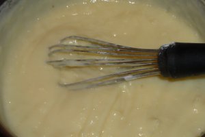 Tarta cu pere si crema de vanilie