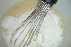 Tarta cu pere si crema de vanilie
