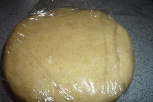 Tarta cu pere si crema de vanilie