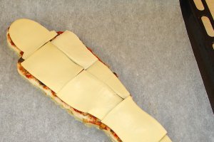 Pizza "Mumia proaspata"- Halloween Pizza