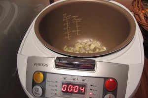 Spaghete cu zacusca si ton, la multicooker