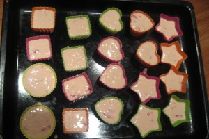 Briose cu dulceata de trandafir