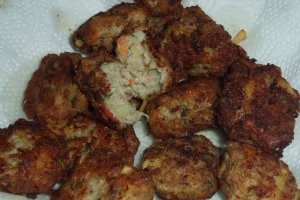 Chiftele de porc cu legume