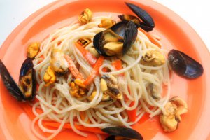 Spaghete cu midii