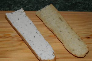 Sandvis cu pastrama de macrou