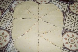 Cornuri cu dulceata de gutui