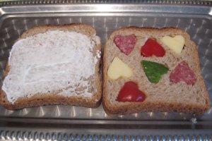 Sandwich cu "inimioare"