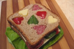Sandwich cu "inimioare"