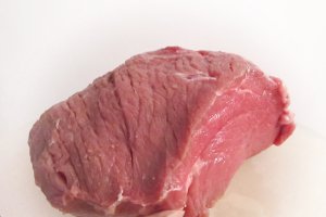 Muschiulet de vitel cu legume