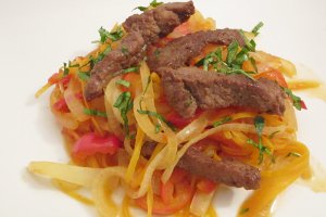 Muschiulet de vitel cu legume