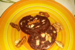 Salam de biscuiţi, reţetă cu nuca