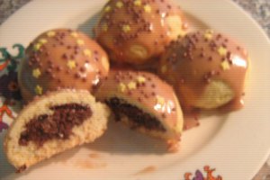 Fursecuri umplute cu cocos si cacao