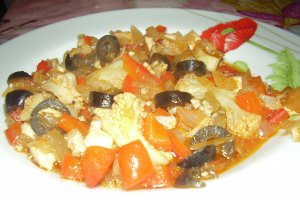 Tocanita cu inimioare de pui si legume