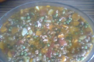 Mazare la cuptor cu carne tocata de porc si legume