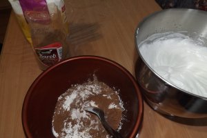Rulada cu banane si crema de lamaie