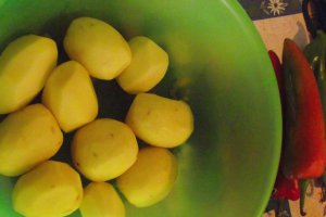 Peste ,,al cartoccio''si cartofi natur