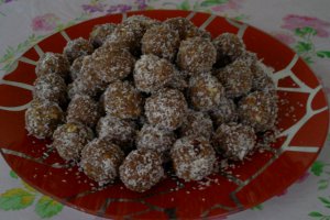 Bomboane de biscuiti cu Alune