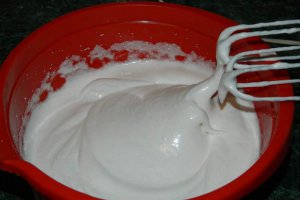 Tort cu crema de vanilie
