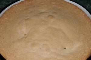 Tort cu crema de vanilie